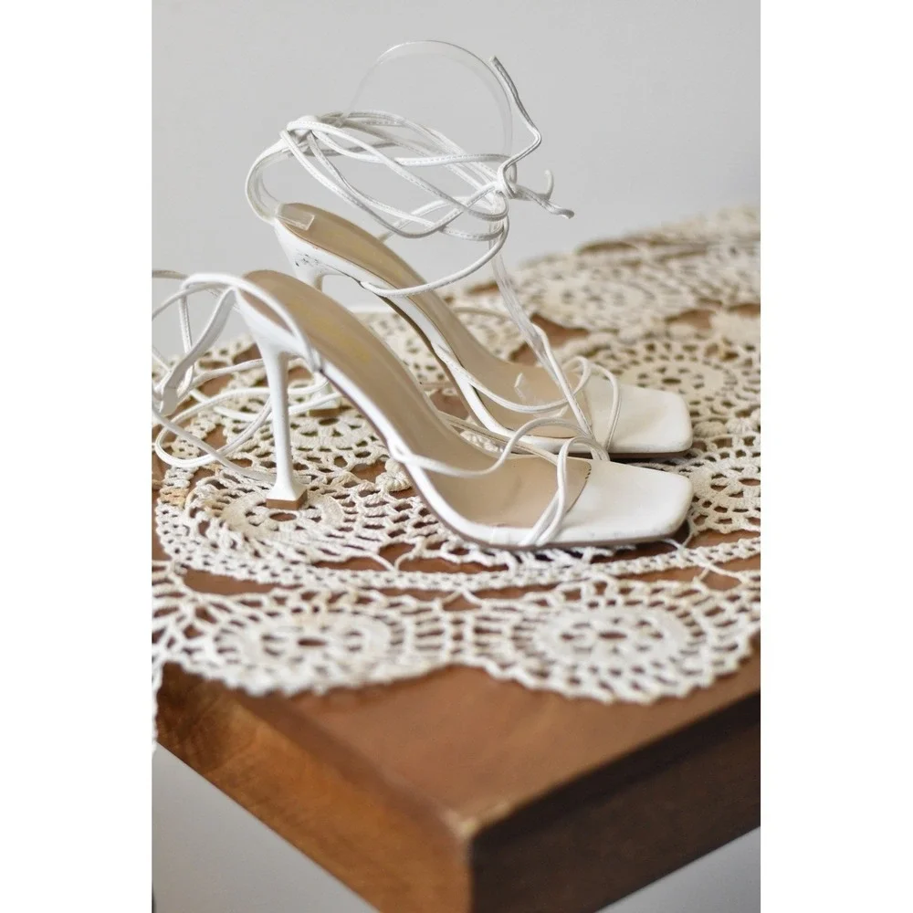 B2X Women‎ White Lace Up Strappy Square Toe Stiletto High Heel Sandals Size 7.5